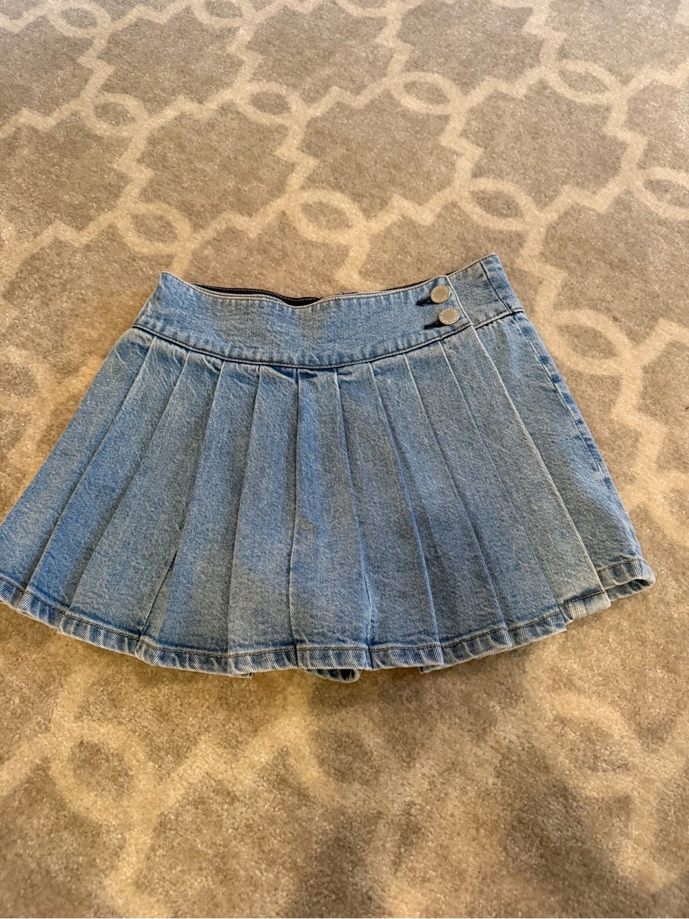 Alice + Olivia Blue Denim Pleated Skirt